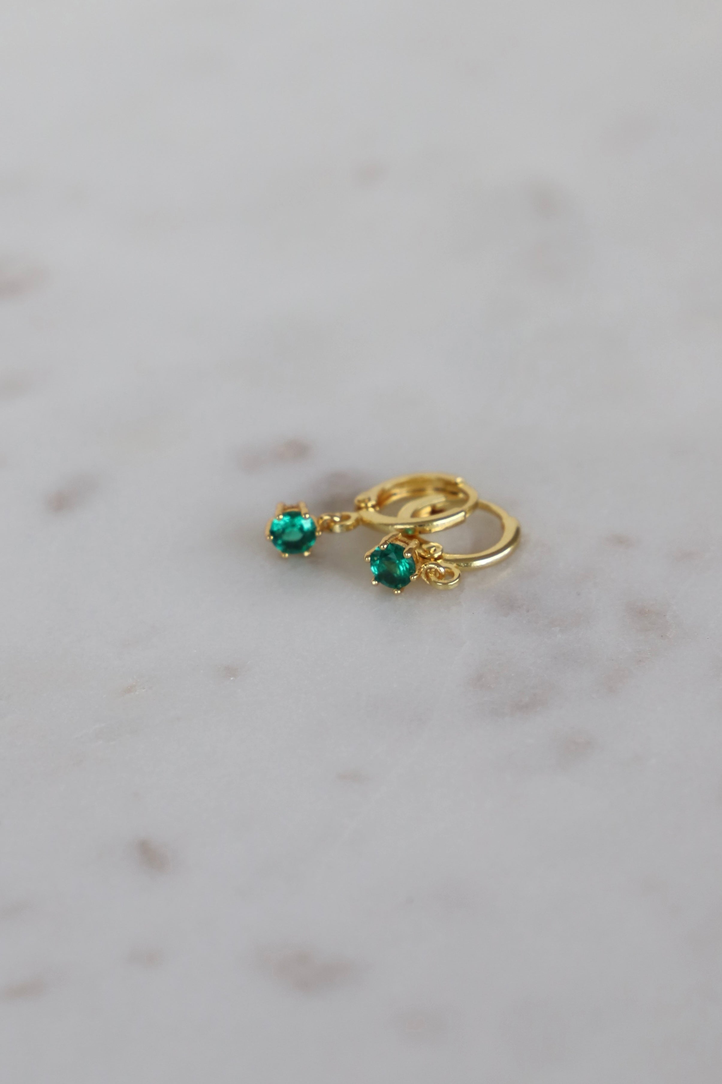 Round Birthstone Huggie Earrings in Gold