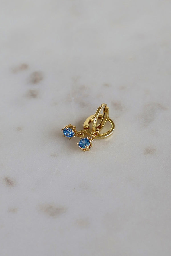 Round Birthstone Huggie Earrings in Gold