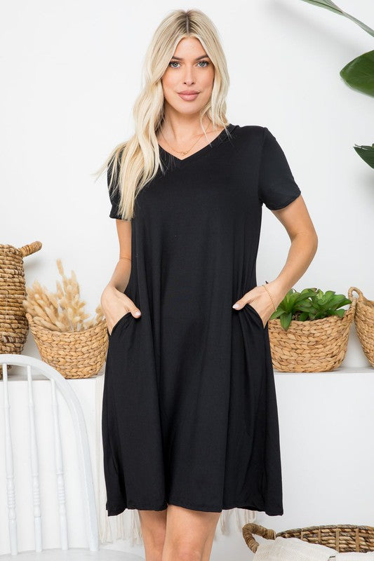 Simplici-Tee T-Shirt Dress in Black - Curvy