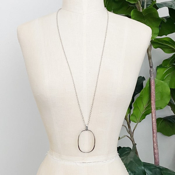 Simple and Sleek 32" Oval Pendant Necklace in Silver