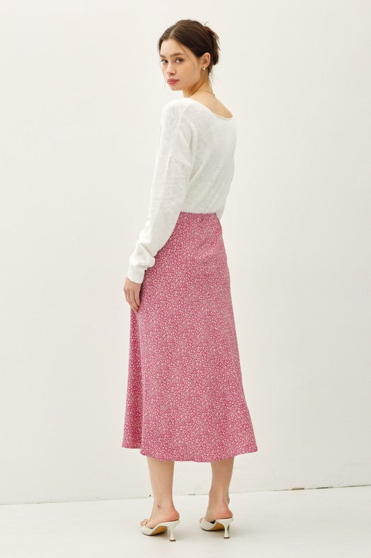 Yours Truly Ditzy Floral Skirt in Mauve - Curvy