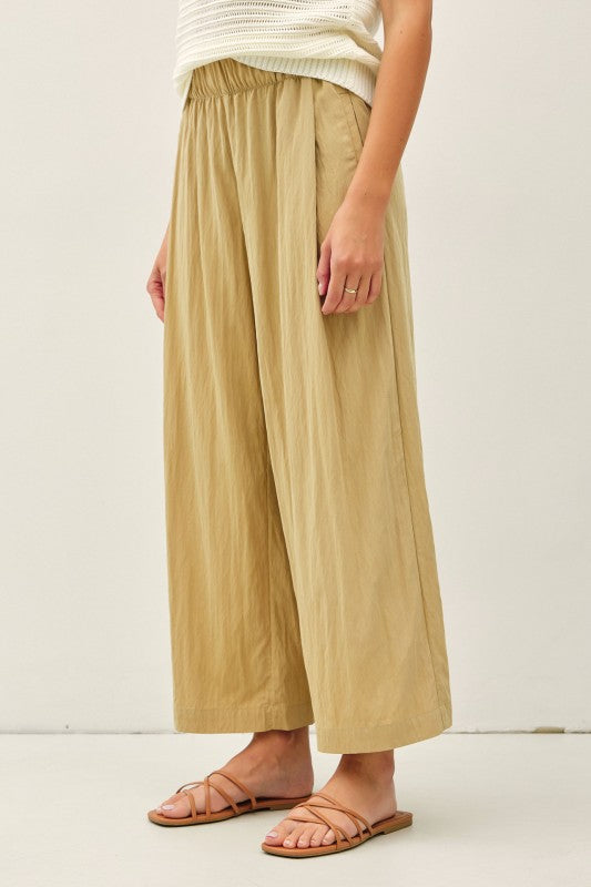 Deirdre Flowy Wide Leg Cropped Pants in Sand
