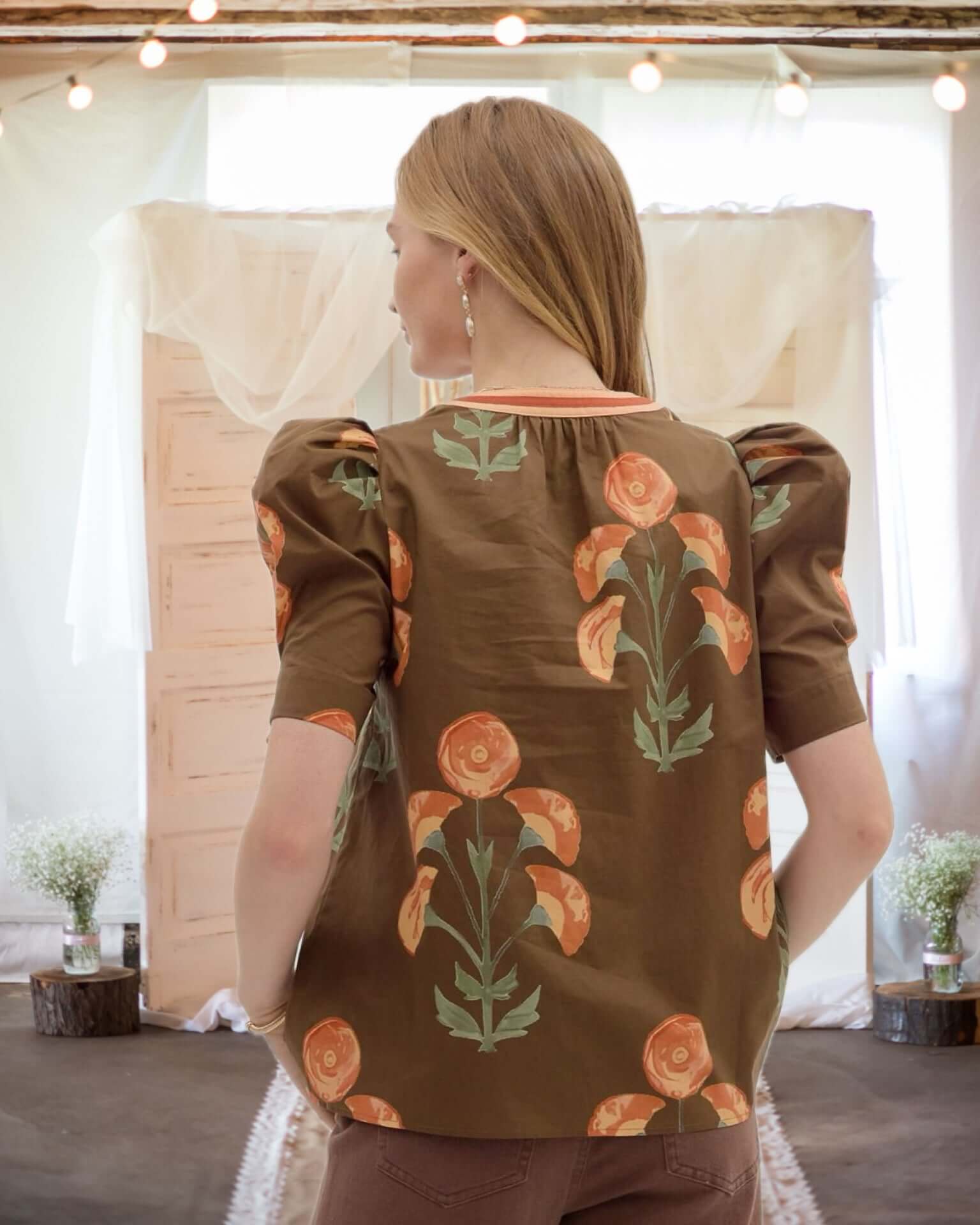 Callie Floral Puff Sleeve Blouse in Brown